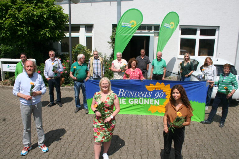 Team für die Kommunalwahlen steht – Susanne Werbinsky tritt bei der Bürgermeisterwahl in Holzwickede an